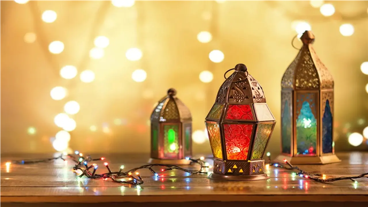 زينة رمضان بـ80 جنيها.. أسواق تبيع الفوانيس والمستلزمات بأسعار الجملة في القاهرة